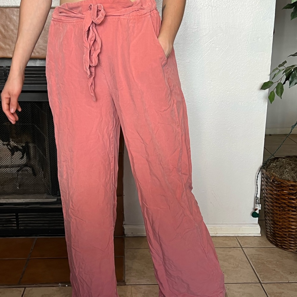 Pink flowy high waisted pants